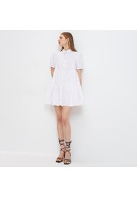 Mohito - Sukienka z falbanami - Biały. Kolor: biały #1