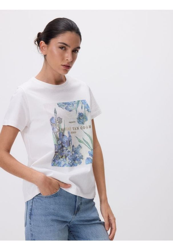 Reserved - T-shirt z nadrukiem - złamana biel. Materiał: bawełna, dzianina. Wzór: nadruk