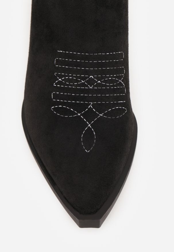 Renee - Czarne Botki w Stylu Kowbojek Vices na Stożku Ozdobione Haftem Xalfedi. Kolor: czarny. Materiał: jeans. Wzór: haft, aplikacja. Obcas: na stożku. Styl: elegancki. Wysokość obcasa: średni
