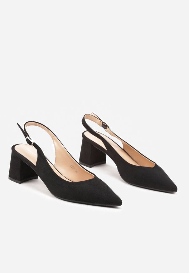 Renee - Czarne Sandały na Słupkowym Obcasie z Noskiem w Szpic Ninavia. Okazja: na co dzień. Nosek buta: szpiczasty. Zapięcie: pasek. Kolor: czarny. Materiał: jeans. Obcas: na obcasie. Styl: casual, klasyczny, wizytowy. Wysokość obcasa: średni