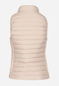 Born2be - Beżowa Kamizelka amizelka ze Stójką i Zasuwanymi Kieszeniami Lorenith. Typ kołnierza: kołnierzyk stójkowy. Kolor: beżowy. Materiał: jeans. Styl: elegancki #7