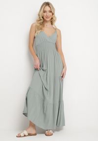 Born2be - Ciemnozielona Sukienka Rozkloszowana na Regulowanych Ramiączkach z Bawełny Aletise. Okazja: na co dzień, na spacer. Typ kołnierza: dekolt w kształcie V. Kolor: zielony. Materiał: bawełna. Długość rękawa: na ramiączkach. Styl: casual, elegancki #7