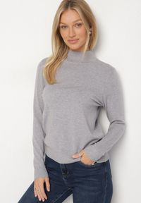 Born2be - Szary Gładki Sweter z Półgolfem w Stylu Casual Unallia. Okazja: na co dzień. Kolor: szary. Materiał: jeans. Długość rękawa: długi rękaw. Długość: długie. Wzór: gładki. Styl: casual #7