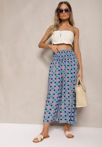 Renee - Niebieskie Szerokie Spodnie Culottes z Bawełnianej Tkaniny w Mozaikowy Wzór Miratte. Stan: podwyższony. Kolor: niebieski. Materiał: bawełna, tkanina. Wzór: aplikacja. Styl: elegancki #5