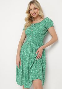 Born2be - Zielona Bawełniana Sukienka w Drobne Kwiaty z Gumkami w Talii Fielita. Kolor: zielony. Materiał: bawełna. Długość rękawa: krótki rękaw. Wzór: kwiaty. Sezon: lato. Styl: elegancki #7