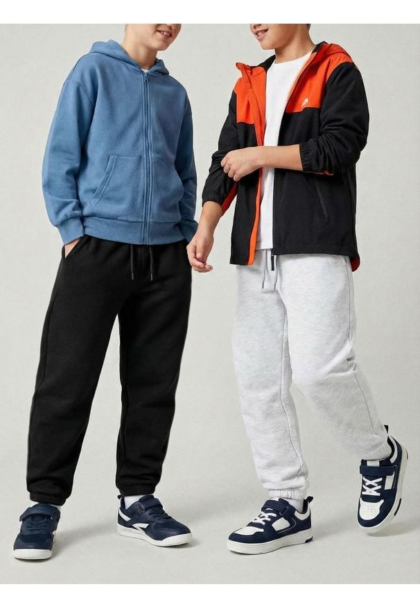 Sinsay - Spodnie dresowe jogger 2 pack - wielobarwny. Materiał: dresówka