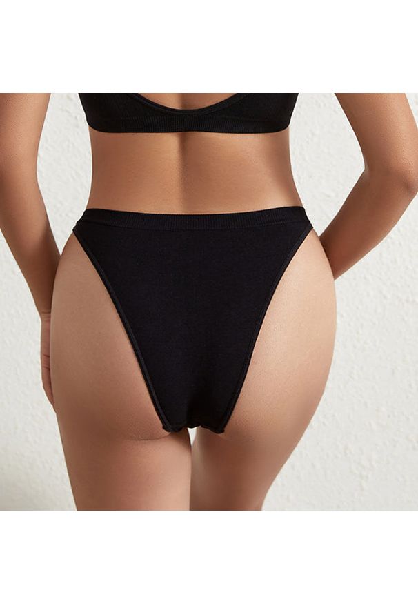 Intica - Tanga z cienkimi paskami niewidoczne pod odzieżą Devinne. Kolor: zielony. Materiał: materiał, tkanina