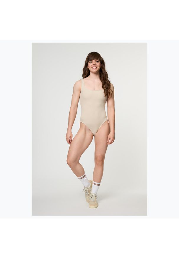 GIRLFRIEND COLLECTIVE - Body treningowe damskie Girlfriend Collective Penny Square Neck. Kolor: beżowy. Sport: fitness