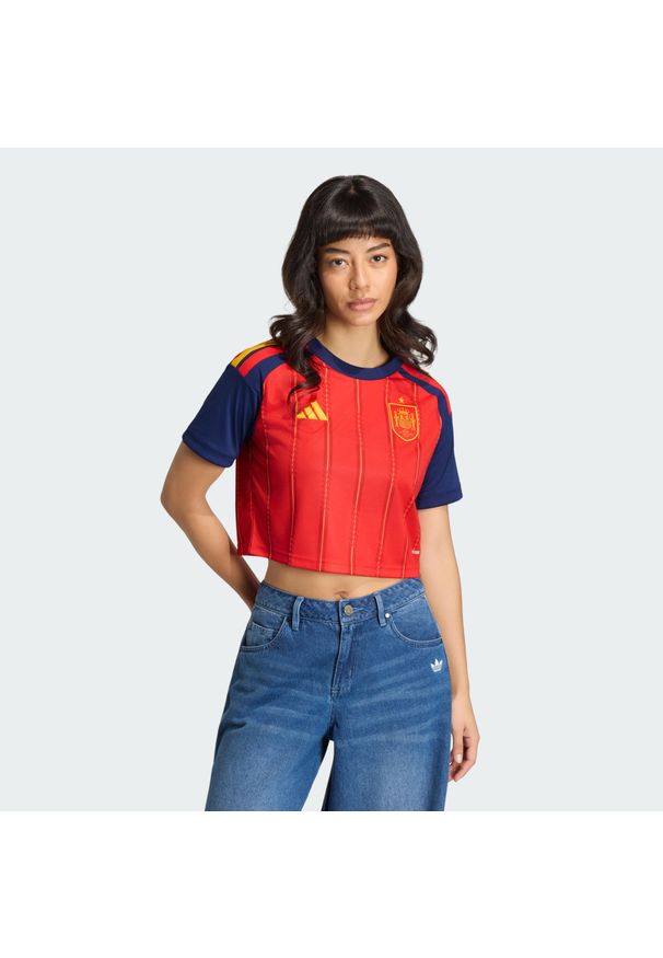 Adidas - Koszulka Spain 26 Home Cropped. Kolor: czerwony, różowy, wielokolorowy. Technologia: ClimaCool (Adidas). Sport: piłka nożna
