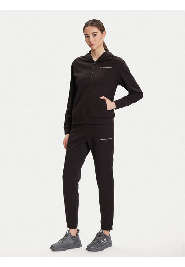 EA7 Emporio Armani Dres 7W000802 AF10443 UC001 Czarny Regular Fit. Kolor: czarny. Materiał: syntetyk