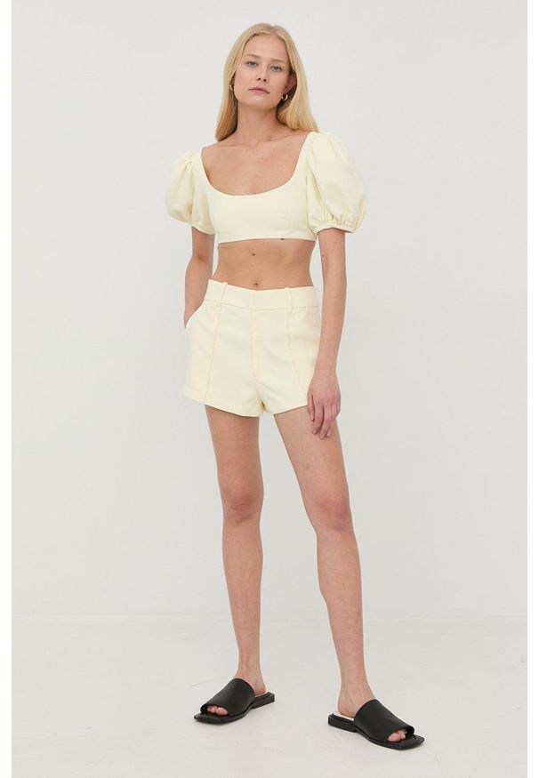 For Love & Lemons szorty damskie kolor żółty gładkie high waist. Okazja: na co dzień. Stan: podwyższony. Kolor: żółty. Materiał: materiał, poliester. Wzór: gładki. Styl: casual