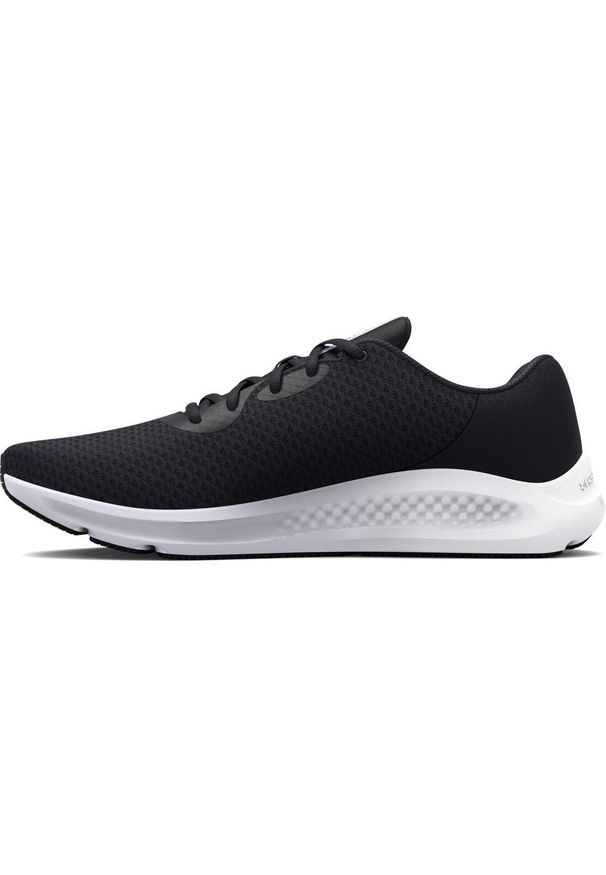 Kobieta Bieganie Buty Oddychające Under Armour Charged Pursuit 3. Kolor: czarny. Sport: bieganie