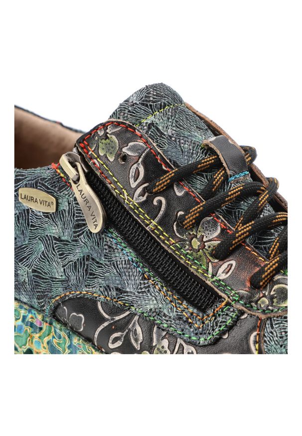 Sneakersy damskie Laura Vita, na grubej platformie skórzane bogato zdobione i na suwak, indigo, Nikito-62-SL26803-62BS3. Okazja: na co dzień. Zapięcie: sznurówki. Materiał: skóra. Szerokość cholewki: normalna. Wzór: aplikacja. Obcas: na platformie. Styl: casual
