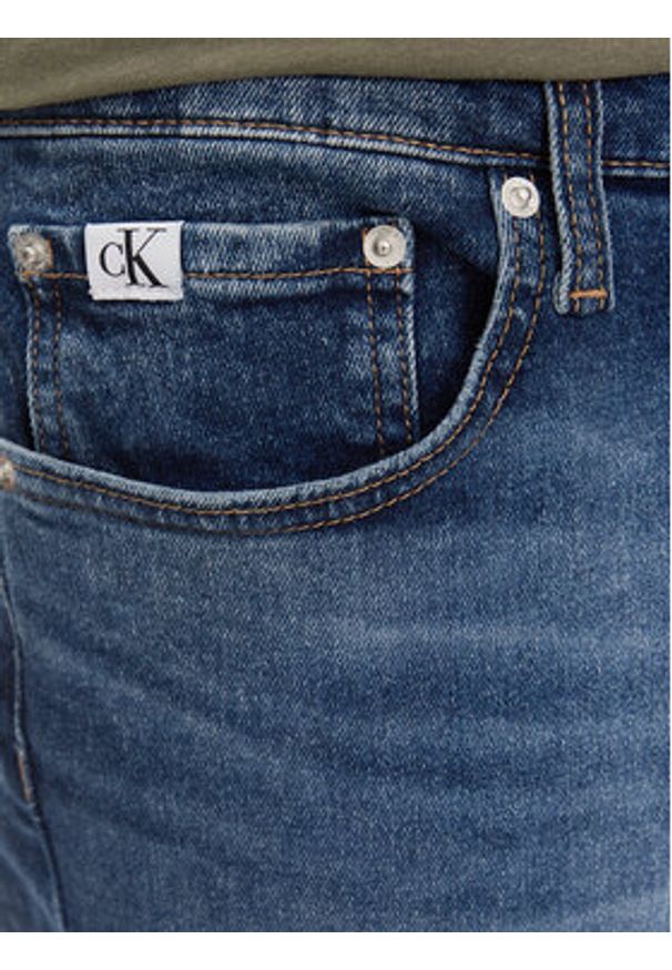Calvin Klein Jeans Jeansy Dad Jean J30J324187 Granatowy Slim Fit. Kolor: niebieski
