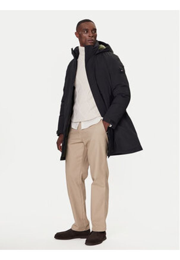 TOMMY HILFIGER - Tommy Hilfiger Kurtka zimowa MW0MW41362 Czarny Regular Fit. Kolor: czarny. Materiał: syntetyk. Sezon: zima