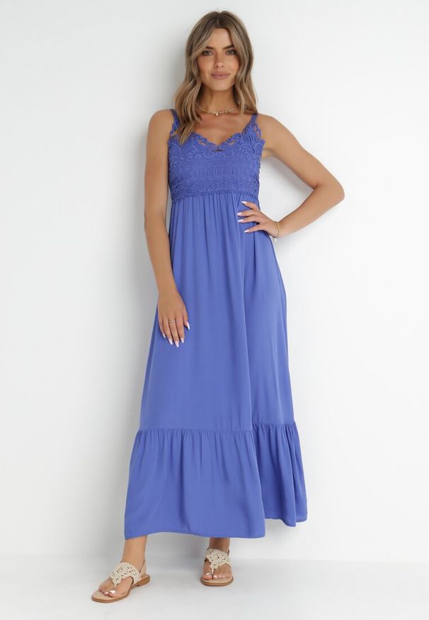 Born2be - Niebieska Sukienka Stheuse. Okazja: na randkę. Kolor: niebieski. Materiał: koronka, tkanina. Długość rękawa: na ramiączkach. Wzór: koronka, aplikacja, gładki. Typ sukienki: trapezowe. Styl: elegancki. Długość: maxi