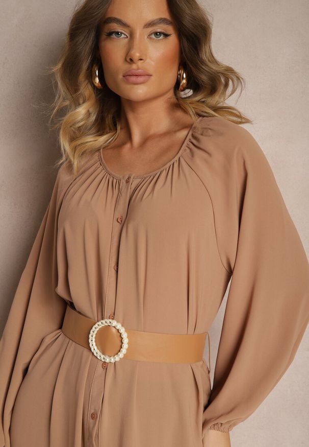 Renee - Beżowa Sukienka Palane. Kolor: beżowy. Materiał: materiał. Wzór: gładki, aplikacja. Styl: klasyczny. Długość: maxi