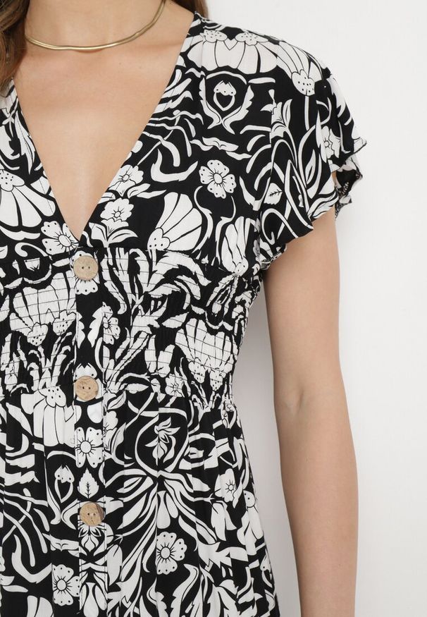 Born2be - Czarna Rozkloszowana Sukienka Maxi z Luźnym Rękawem w Kwiatowy Print Oxeria. Kolor: czarny. Wzór: kwiaty, nadruk. Sezon: lato. Typ sukienki: rozkloszowane. Długość: maxi