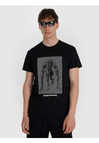 4f - 4F T-shirt regular z nadrukiem męski - czarny XXL. Okazja: na co dzień. Kolor: czarny. Materiał: materiał, bawełna. Wzór: nadruk. Styl: casual