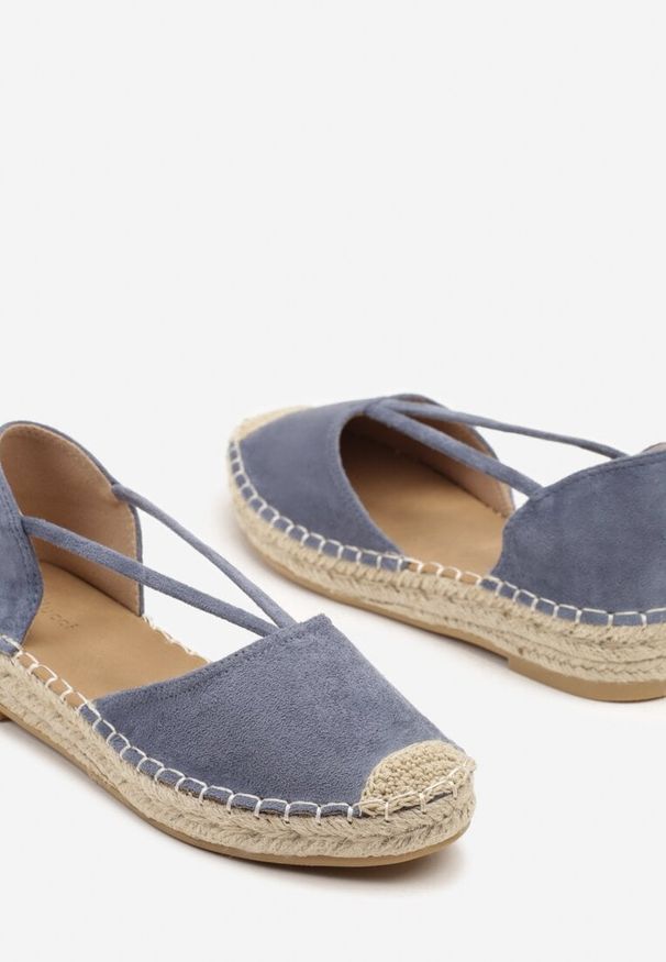 Born2be - Ciemnoniebieskie Espadryle z Plecioną Podeszwą i Wycięciem po Bokach Anniran. Okazja: na co dzień. Kolor: niebieski. Materiał: satyna. Sezon: lato. Styl: klasyczny, elegancki, casual