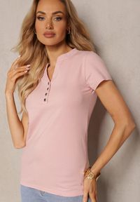 Renee - Różowy Bawełniany T-shirt z Guzikami przy Dekolcie Wialina. Okazja: na co dzień, na spacer. Kolor: różowy. Materiał: bawełna. Styl: casual, klasyczny #3