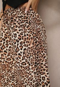 Renee - Beżowo-Brązowe Spodnie Wide Leg z Gumką w Talii w Panterkowy Wzór Filanira. Okazja: na co dzień. Kolor: czarny. Styl: elegancki, casual #3