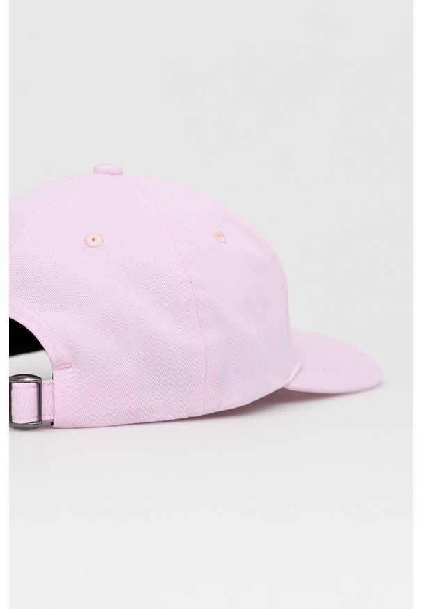 Levi's® - Levi's Czapka sztruksowa kolor różowy gładka. Kolor: różowy. Materiał: sztruks. Wzór: gładki. Styl: biznesowy