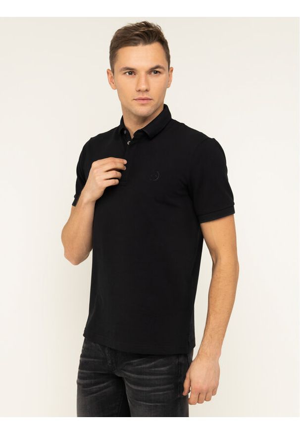 Armani Exchange Polo 8NZF91 ZJ81Z 1200 Czarny Slim Fit. Typ kołnierza: polo. Kolor: czarny. Materiał: bawełna