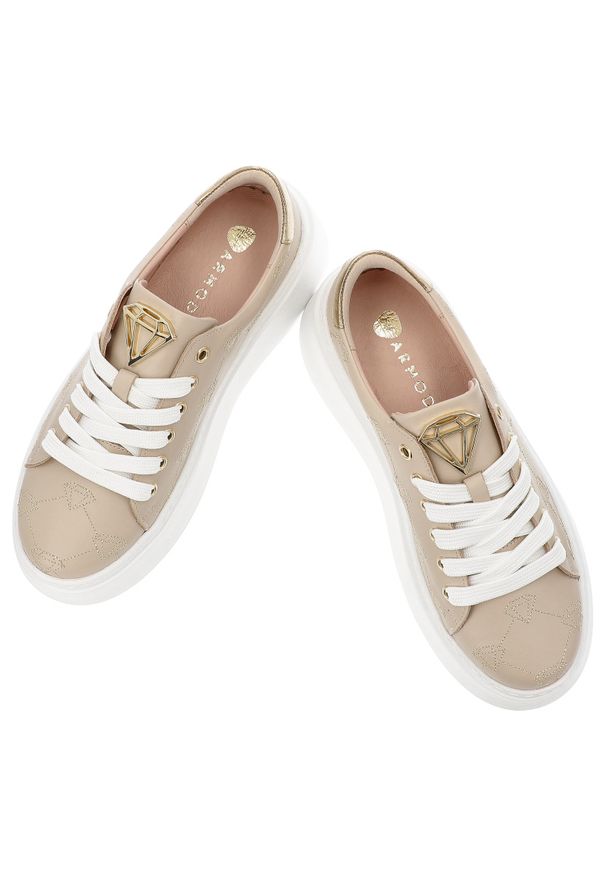 Beżowe Sneakersy Armodo Modne Obuwie Damskie. Okazja: na co dzień. Zapięcie: sznurówki. Kolor: beżowy. Materiał: materiał. Styl: casual, klasyczny, elegancki