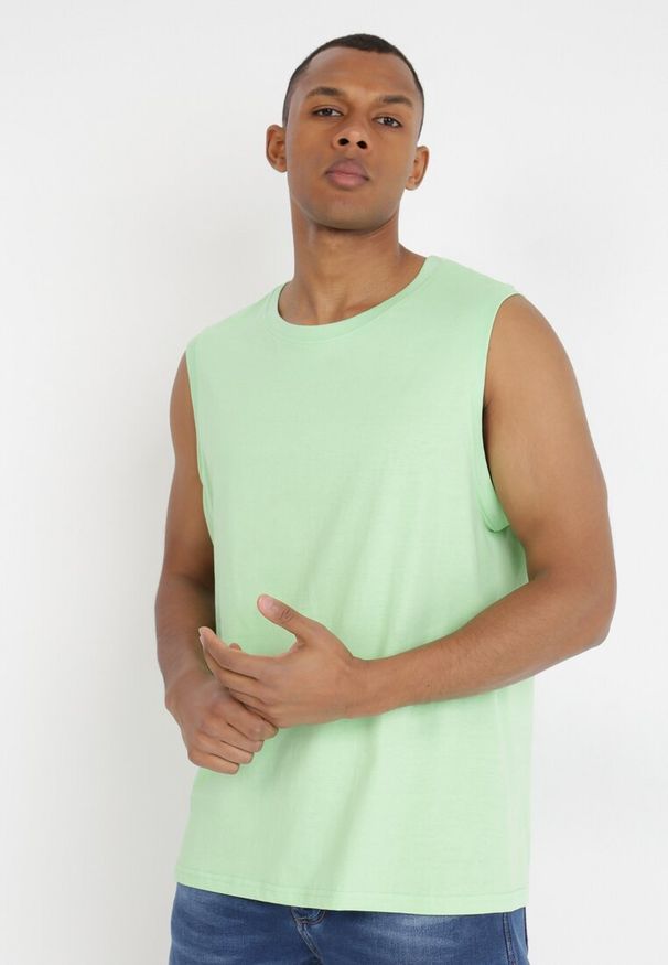 Born2be - Jasnozielona Koszulka Cretandro. Kolor: zielony. Materiał: tkanina, bawełna. Długość rękawa: na ramiączkach. Wzór: gładki, jednolity