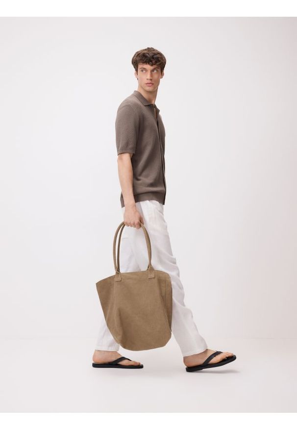 Reserved - Rozpinany sweter polo - brązowy. Typ kołnierza: polo. Kolor: brązowy. Materiał: bawełna, dzianina