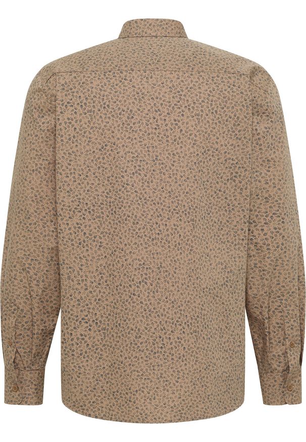 Mustang - Męska Koszula MUSTANG Elmore Allover Print on Beige 1015906 12672. Okazja: na co dzień. Typ kołnierza: kołnierzyk klasyczny. Materiał: bawełna. Długość: długie. Wzór: nadruk, grochy. Styl: elegancki, casual, klasyczny