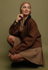 Born2be - Brązowa Bawełniana Koszulowa Kurtka Avrea. Okazja: na co dzień. Kolor: brązowy. Materiał: bawełna. Styl: casual