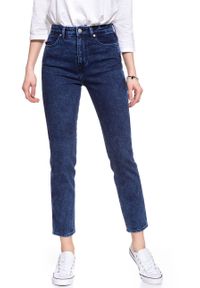 Wrangler - WRANGLER RETRO SLIM GLACE BLUE W239HM18A. Stan: podwyższony. Styl: retro