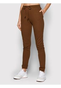 NA-KD Spodnie dresowe 1018-007520-0017-003 Brązowy Regular Fit. Kolor: brązowy. Materiał: bawełna, dresówka #1