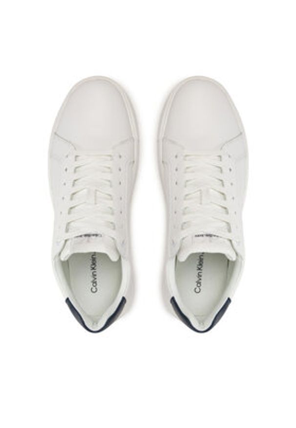 Calvin Klein Jeans Sneakersy YM0YM00681 Biały. Kolor: biały. Materiał: skóra