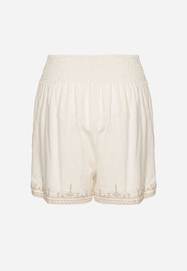 Born2be - Jasnobeżowe Bawełniane Szorty z Wysokim Stanem Zdobione Haftem Korioria. Okazja: na co dzień, do pracy, na spotkanie biznesowe. Stan: podwyższony. Kolor: beżowy. Materiał: bawełna. Wzór: aplikacja, haft. Styl: biznesowy, casual, elegancki