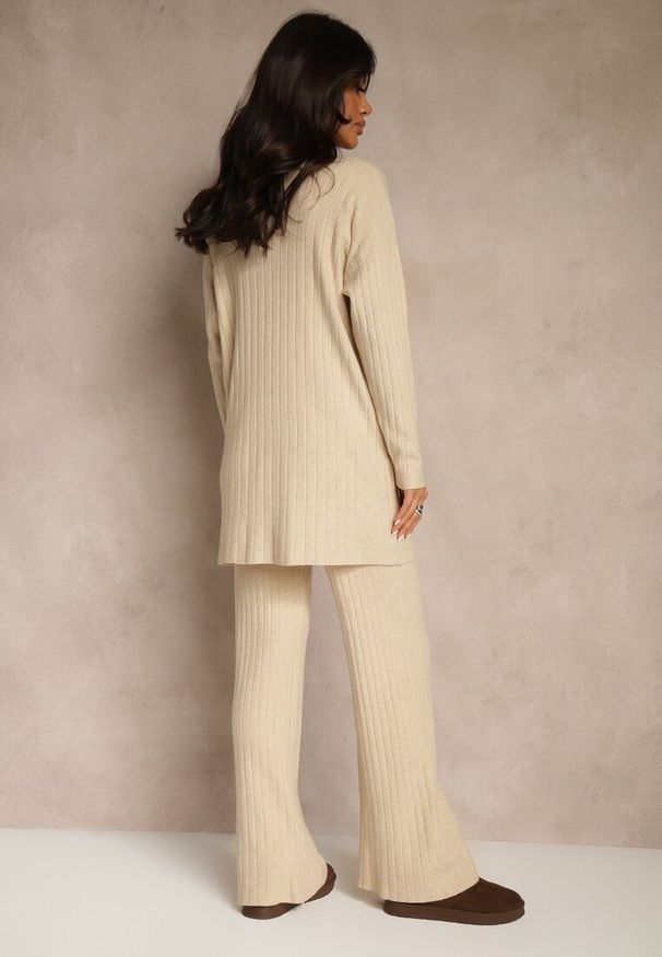Renee - Beżowy Komplet Prążkowany z Bawełną Sweter Oversize i Szerokie Spodnie Wedorena. Kolor: beżowy. Materiał: bawełna, prążkowany