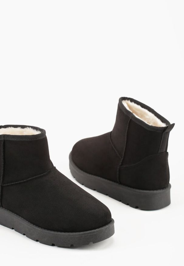 Born2be - Czarne Wsuwane Śniegowce do Kostki z Imitacji Zamszu Atuvitta. Okazja: na co dzień. Zapięcie: bez zapięcia. Kolor: czarny. Materiał: zamsz. Styl: casual