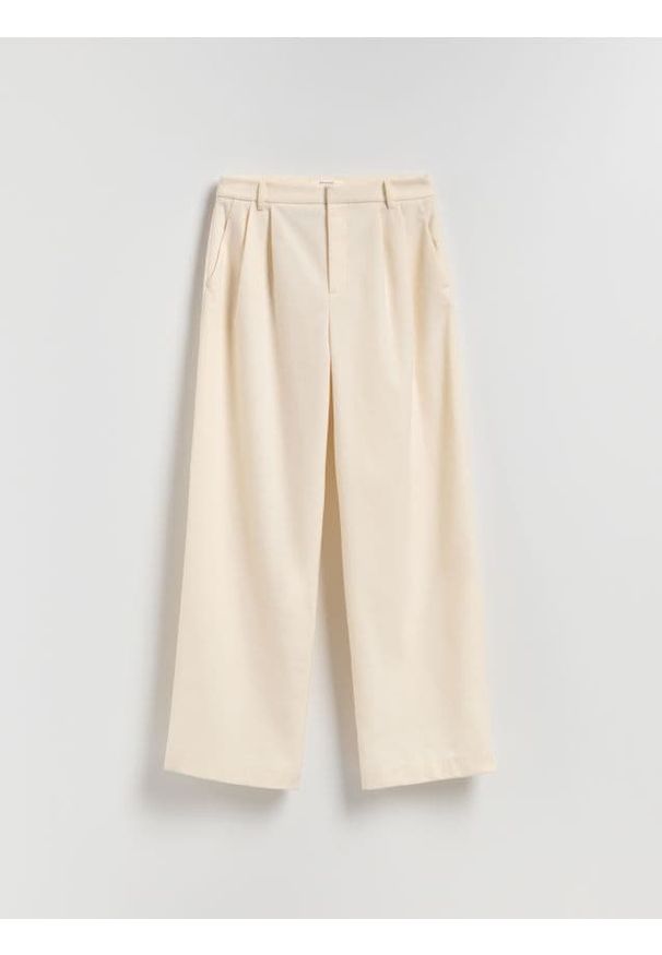 Reserved - Spodnie z zakładkami - złamana biel. Materiał: wiskoza, tkanina