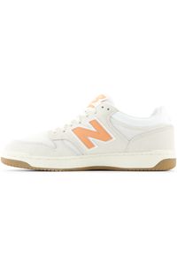 Buty unisex New Balance BB480LLB – beżowe. Okazja: na co dzień. Kolor: beżowy. Materiał: zamsz, dresówka. Szerokość cholewki: normalna. Sport: turystyka piesza #4