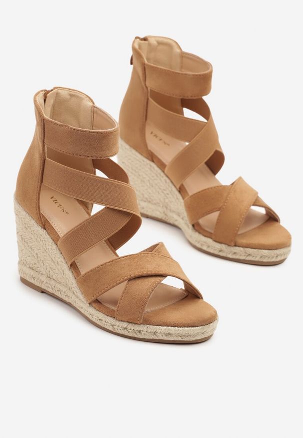 Born2be - Brązowe Sandały Vices na Plecionym Koturnie w Stylu Boho Telomaris. Okazja: na co dzień. Kolor: brązowy. Obcas: na koturnie. Styl: boho