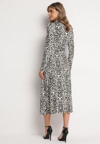 Born2be - Czarno-Biała Rozkloszowana Sukienka Midi o Koszulowym Fasonie z Ozdobnym Wzorem Liovia. Kolor: czarny. Materiał: materiał. Typ sukienki: koszulowe. Styl: klasyczny. Długość: midi #4