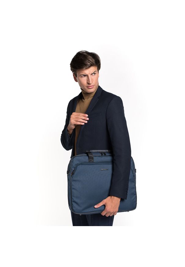Wittchen - Torba na laptopa z nylonu duża. Kolor: niebieski. Materiał: nylon