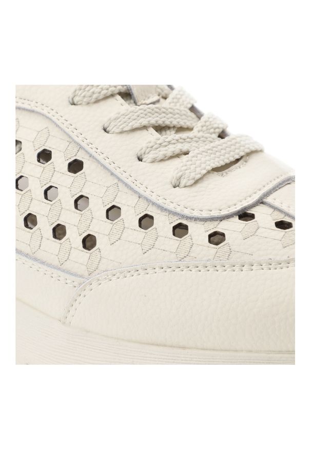 Sneakersy damskie Vinceza, cholewka ze skóry naturalnej z klasycznym sznurowaniem i ażurowymi wstawkami po bokach osadzone na lekkiej podeszwie z bie. Okazja: na co dzień. Zapięcie: sznurówki. Kolor: biały. Materiał: skóra. Szerokość cholewki: normalna. Wzór: ażurowy