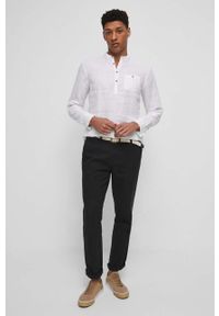 medicine - Medicine koszula lniana męska kolor biały regular ze stójką. Typ kołnierza: kołnierzyk stójkowy. Kolor: biały. Materiał: len. Długość rękawa: długi rękaw. Długość: krótkie. Wzór: gładki #2