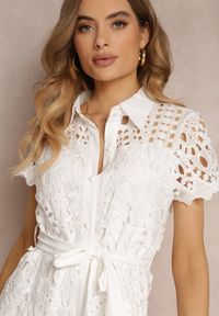 Renee - Biała Ażurowa Sukienka Koszulowa Wiązana w Pasie Lonnija. Kolor: biały. Materiał: tkanina. Długość rękawa: krótki rękaw. Wzór: ażurowy. Typ sukienki: koszulowe #4