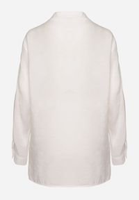 Born2be - Biała Koszula z Modalem i Ozdobnymi Kieszeniami Mavisene. Okazja: na co dzień. Kolor: biały. Materiał: jeans. Styl: klasyczny, elegancki, casual #3