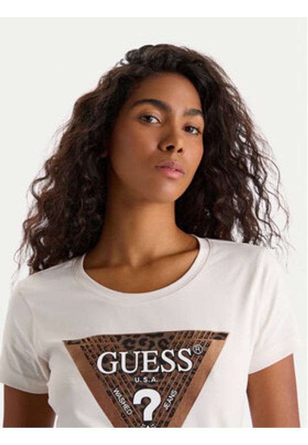 Guess T-Shirt W5BI28 J1314 Biały Slim Fit. Kolor: biały. Materiał: bawełna