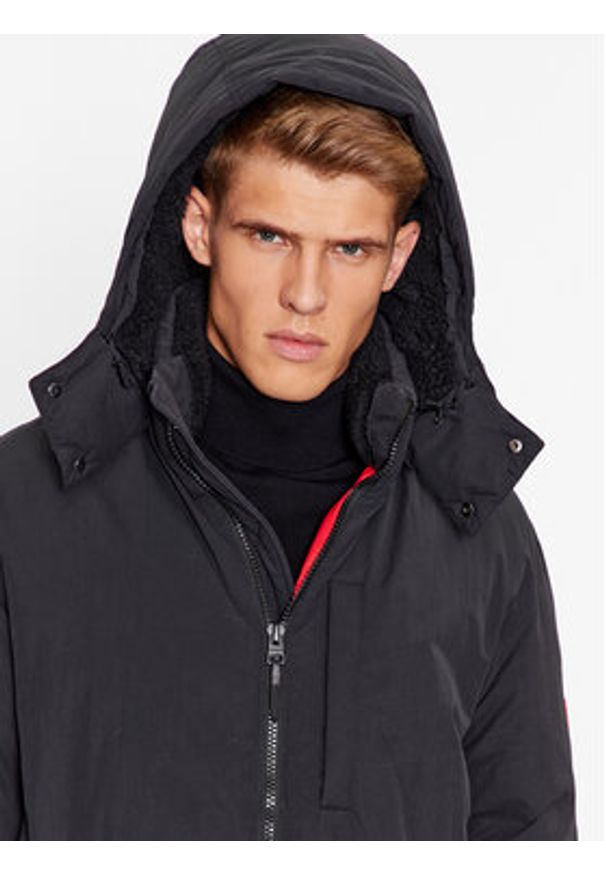 Hugo Parka Munkon 50495817 Czarny Regular Fit. Kolor: czarny. Materiał: syntetyk